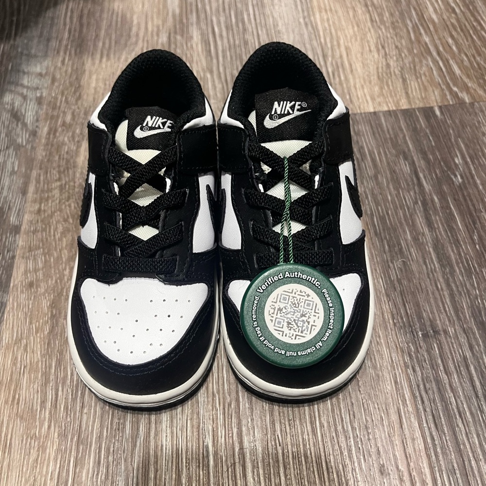 Children’s (toddlers) Nike Dunk Low- Size 7C- still in the box